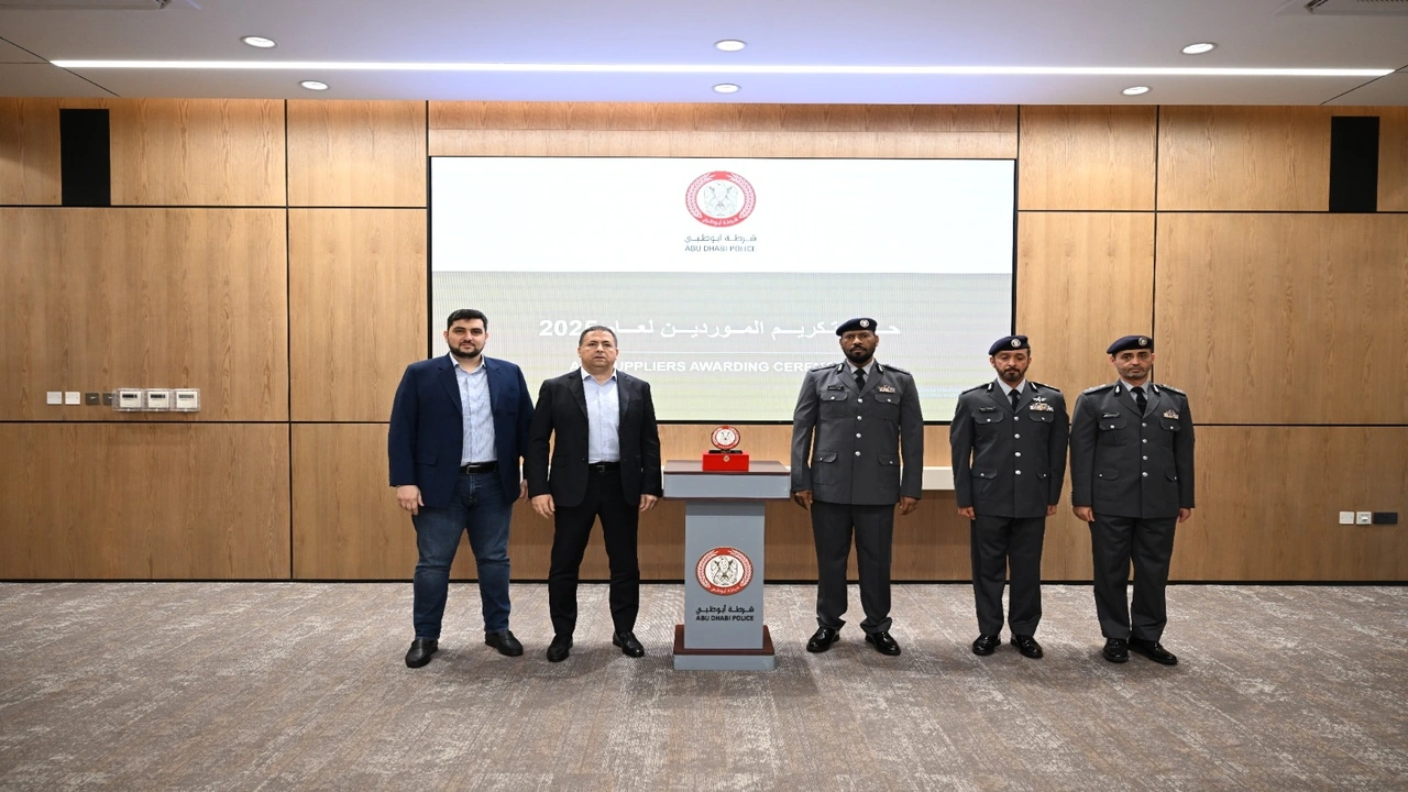 شرطة أبوظبي تحتفي بشراكتها مع الموردين الأكثر تميزاً في حفل تكريم خاص